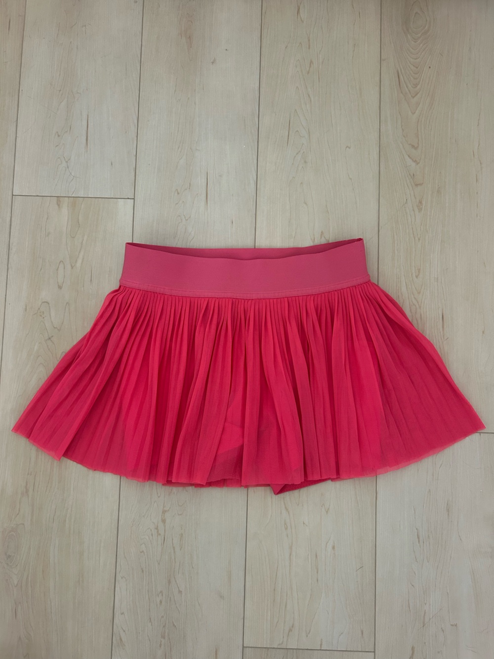 Lululemon Mesh Pleats Mid-Rise Mini Tennis Skirt in Lip Gloss Pink